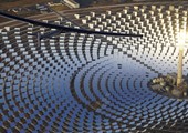 بالصور... طائرة تعمل بالطاقة الشمسية تغادر إسبانيا في طريقها للقاهرة
