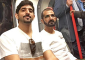 بالفيديو... حاكم دبي محمد بن راشد ونجله في مترو لندن