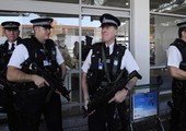 لندن تنشر مزيدا من الشرطة المسلحة لمحاولة منع الهجمات