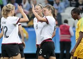 ألمانيا تسحق زيمبابوي والبرازيل تكشر عن أنيابها في منافسات كرة القدم الأولمبية للسيدات