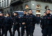 القبض على 4 بإيطاليا والمجر وسلوفينيا بتهمة تهريب مهاجرين