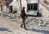 غارات جوية مكثفة على مناطق المعارضة في غرب سورية
