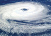 العاصفة نيوتن تتحول إلى إعصار قبالة ساحل المكسيك على المحيط الهادي