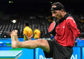 فيديو وتعليق... لاعب تنس طاولة مصري يتألق بدون يدين!