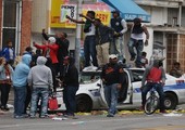 إصابة 12 شرطيا أميركيا في احتجاجات بعد مقتل رجل أسود في كارولينا الشمالية