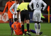 الهولندي فينالدوم يثير القلق في ليفربول قبل مواجهة يونايتد