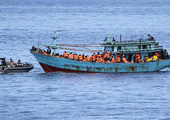 14 قتيلاً وعشرات المفقودين في غرق عبارة في بورما