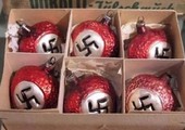 سلسلة متاجر ألمانية تسحب زينة عيد الميلاد عليها الصليب المعقوف 