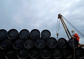 تراجع أسعار النفط بفعل زيادة مخزونات الخام الأميركية