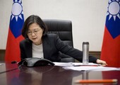 قناة فينكس: الصين تصف اتصال رئيسة تايوان بترامب بأنه 