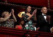 بالفيديو والصور: باراك وميشال أوباما يحضران آخر حفل كبير لتكريم للفنانين 