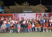 أعضاء نادي البحرين للتنس يحتفلون بالعيد الوطني