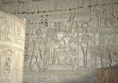 العثور على جدار فرعوني في أسوان 