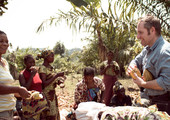مزارعو الكاكاو في الكونغو الديموقراطية يتوقون للسلام لتنمية مشاريعهم 