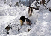 إنقاذ خمسة جنود عقب انهيار جليدي بشمال الهند