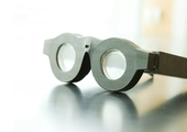 هذه النظارات الذكية مع عدساتها السائلة تركز فقط على الأشياء التي تنظر إليها