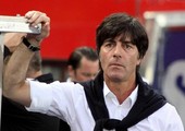 مدرب المنتخب الألماني لكرة القدم يطالب بتوقيع عقوبات قاسية على جماهير بروسيا دورتموند