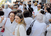 إضراب الأطباء بتونس في ظل شكاوي بتدهور القطاع الصحي العمومي