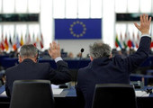 مشرعون أوروبيون يحثون على وقف تمويل الأحزاب الرافضة للوحدة الأوروبية