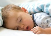 دراسة: انقطاع النفس أثناء النوم عند الأطفال مرتبط بتغييرات في المادة السنجابية بالدماغ
