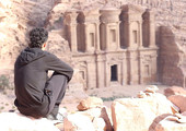 بالصور... آثار القرية الورديّة بمدينة البتراء الأردنية