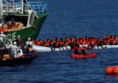 سفينة تفشل في إنقاذ نحو 1000 مهاجر وتتركهم في عرض المتوسط