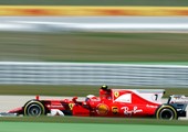 رايكونن يتفوق على فيتيل في التجربة الثالثة لسباق فورمولا 1 الإسباني