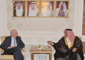 وزير الخارجية يستقبل السفير الأميركي الأسبق في البحرين رونالد نيومان